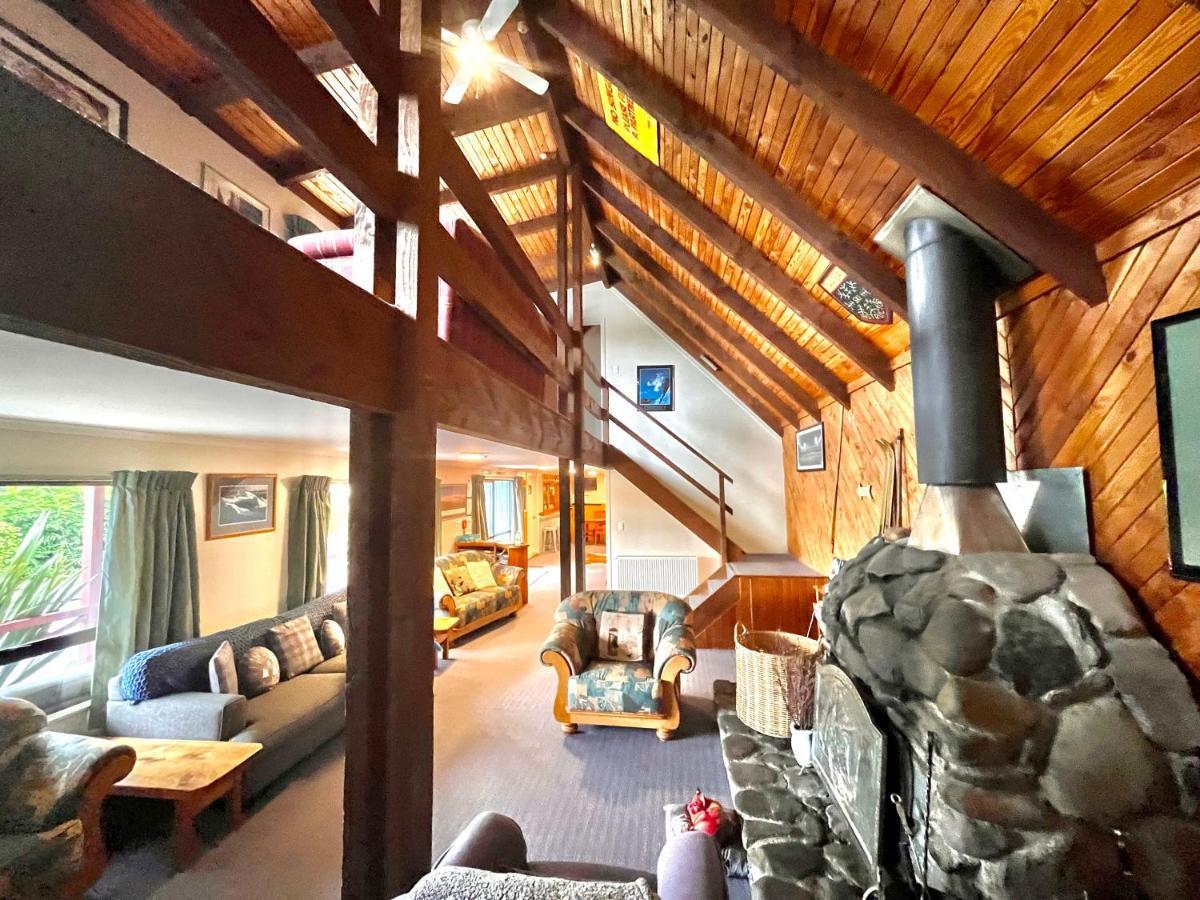 Adventure Lodge And Motels And Tongariro Crossing Track Transport National Park Esterno foto