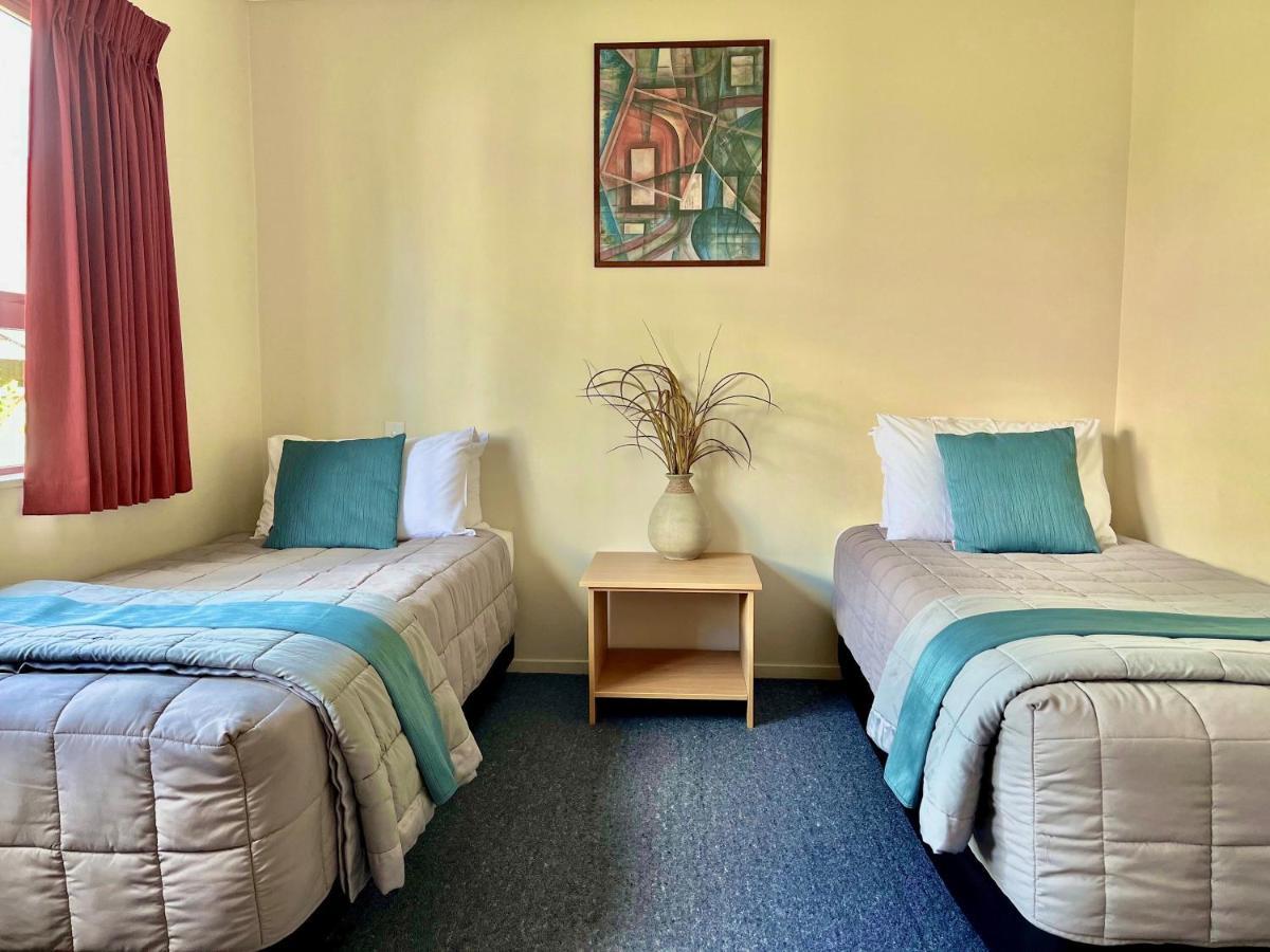Adventure Lodge And Motels And Tongariro Crossing Track Transport National Park Esterno foto