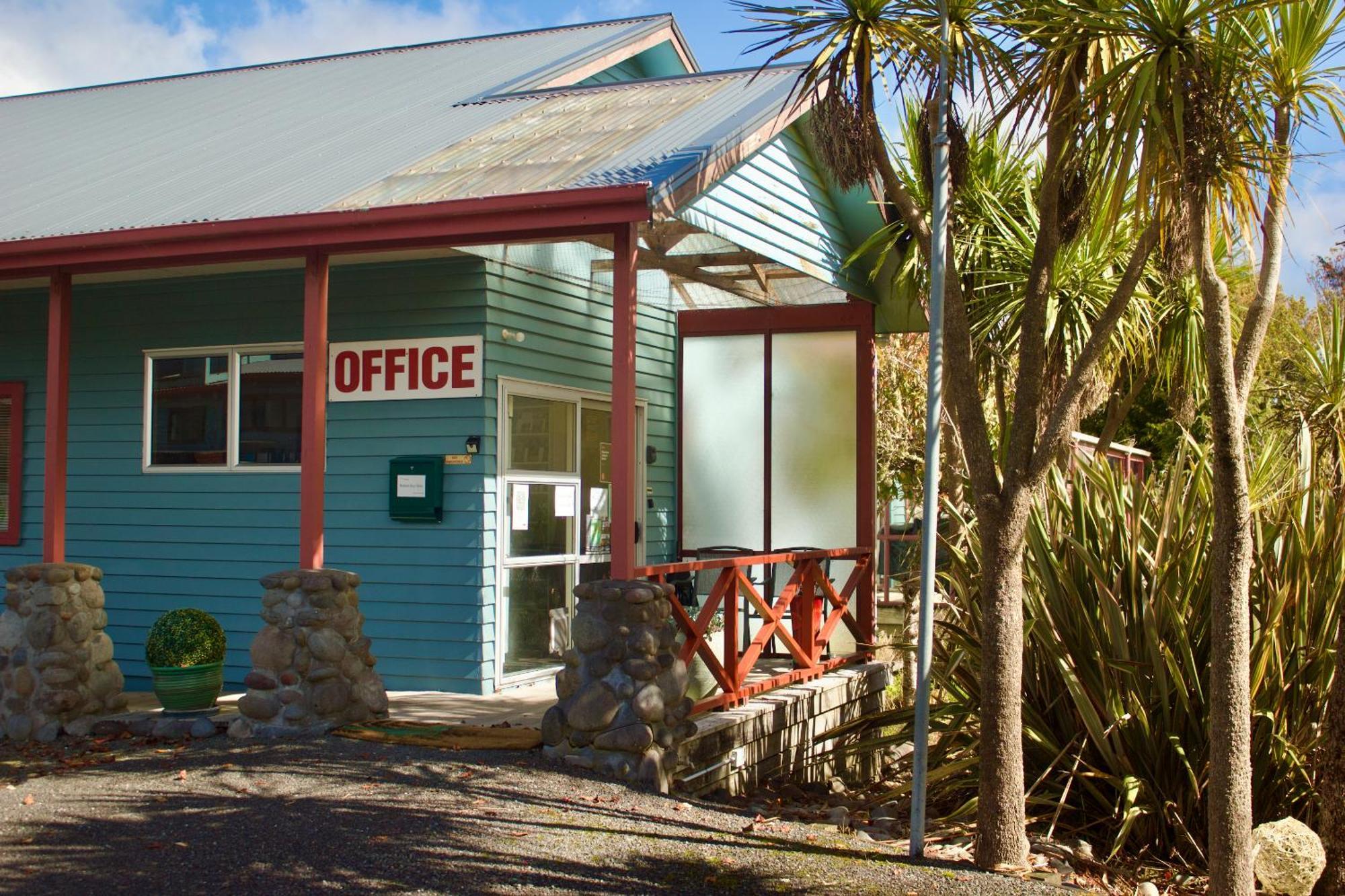 Adventure Lodge And Motels And Tongariro Crossing Track Transport National Park Esterno foto