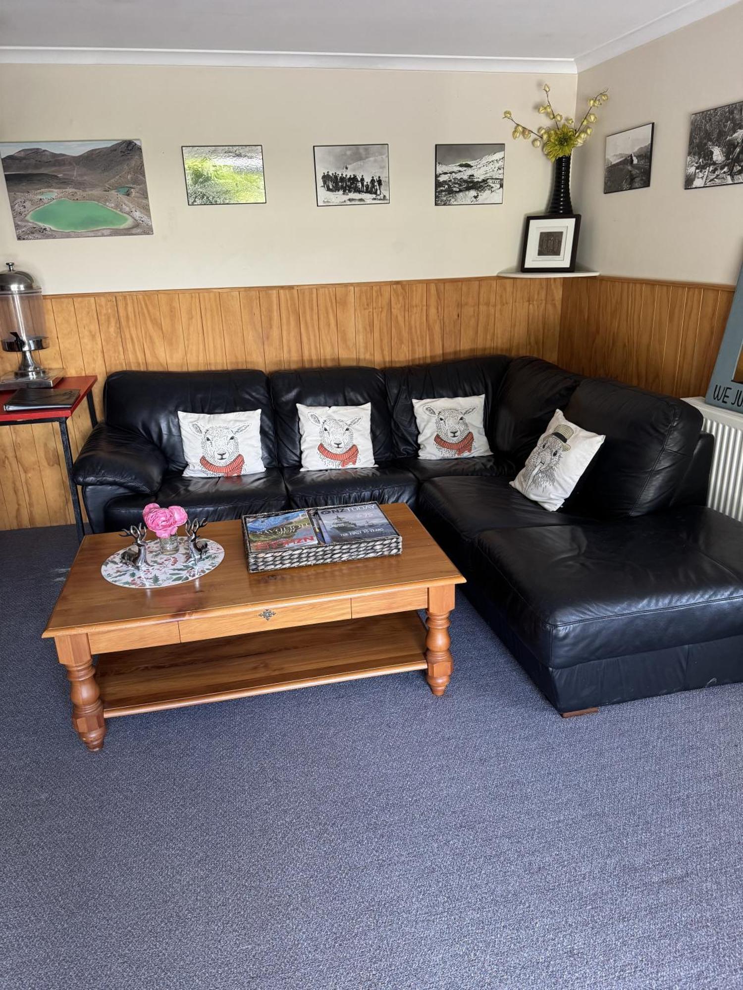 Adventure Lodge And Motels And Tongariro Crossing Track Transport National Park Esterno foto