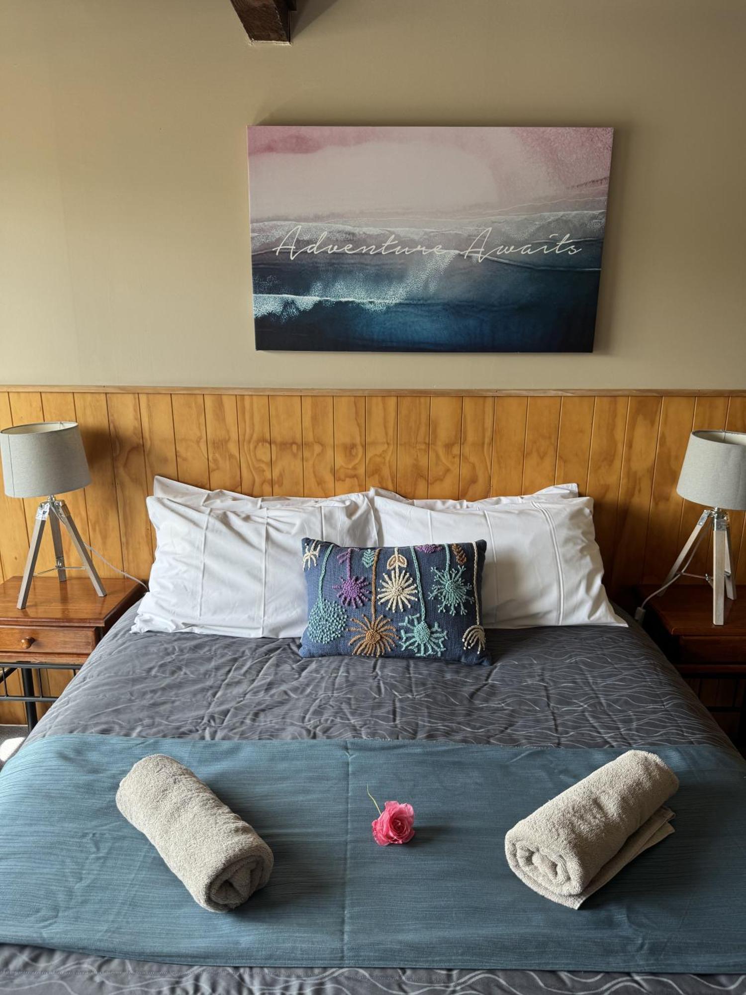 Adventure Lodge And Motels And Tongariro Crossing Track Transport National Park Esterno foto