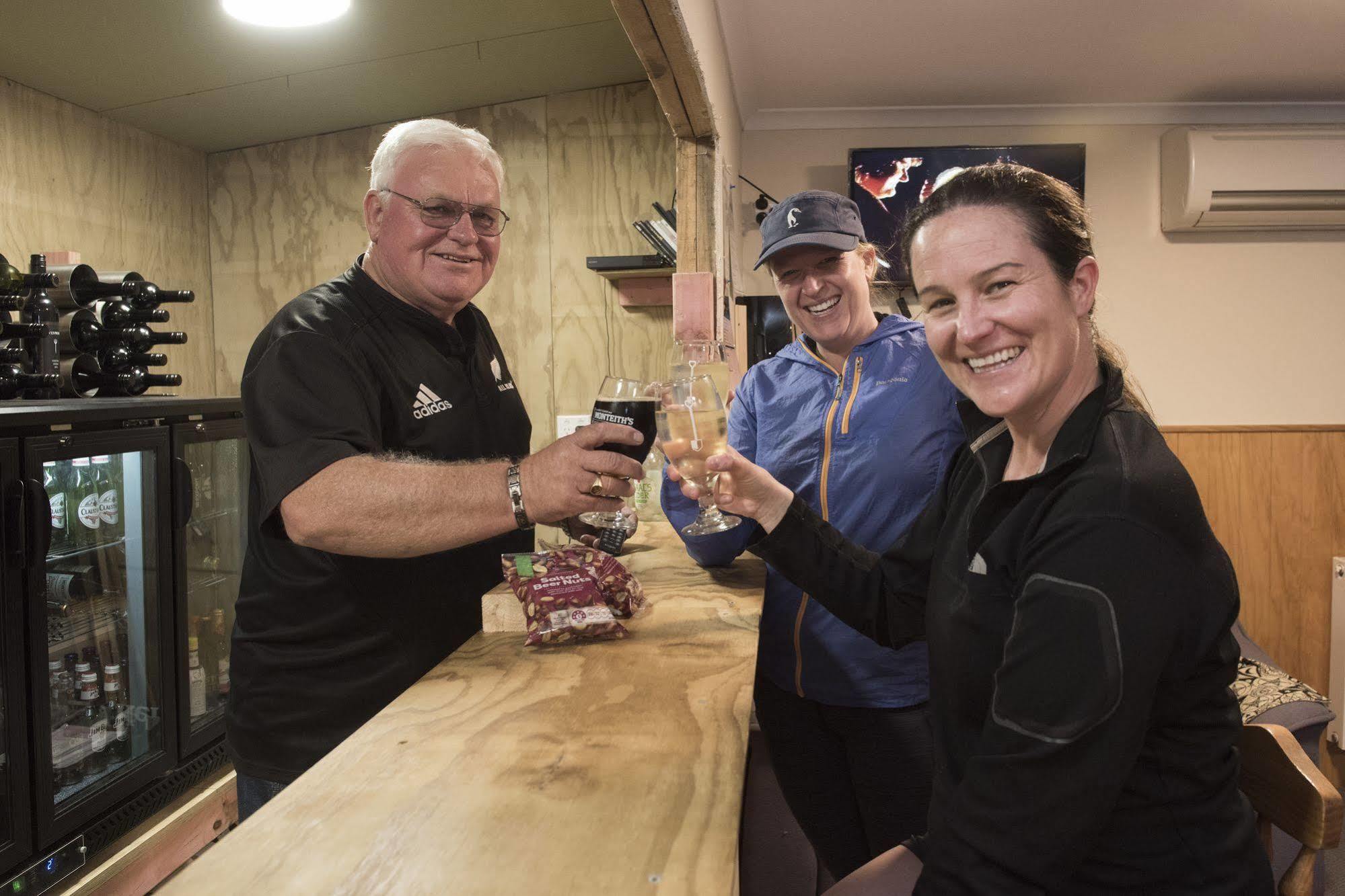 Adventure Lodge And Motels And Tongariro Crossing Track Transport National Park Esterno foto