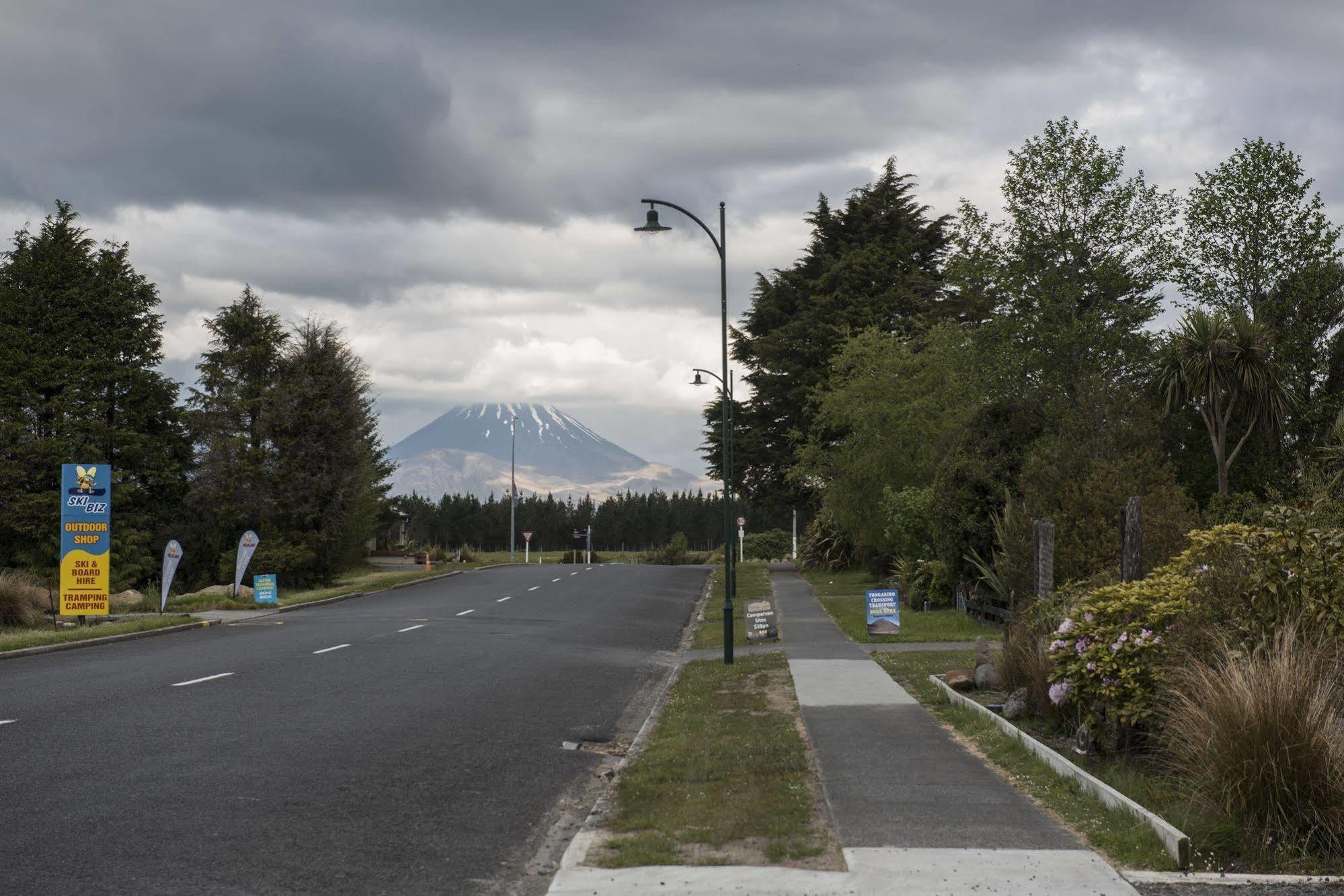 Adventure Lodge And Motels And Tongariro Crossing Track Transport National Park Esterno foto