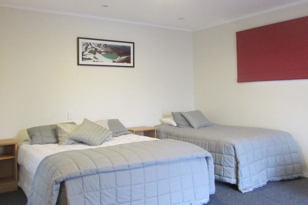 Adventure Lodge And Motels And Tongariro Crossing Track Transport National Park Esterno foto